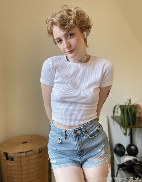 Cherrylolli_sfw photo 14