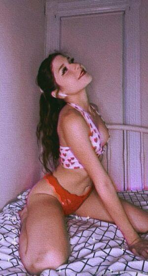 cherryredxo photo 9