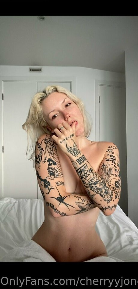 Cherryyjones photo 15