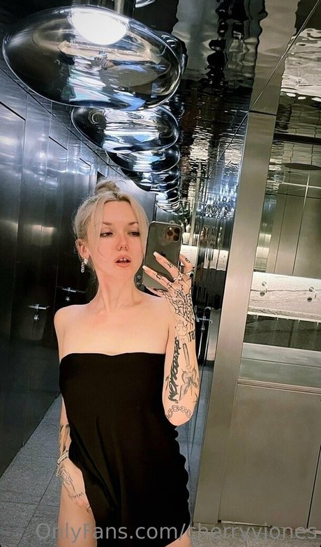 Cherryyjones photo 25