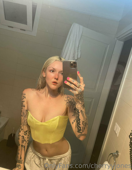 Cherryyjones photo 79