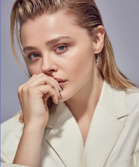 Chloe Grace Moretz photo 54