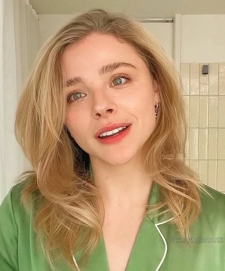 Chloe Grace Moretz photo 57