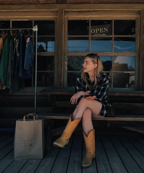 Chloe Grace Moretz photo 166
