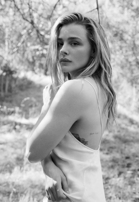 Chloe Grace Moretz photo 359