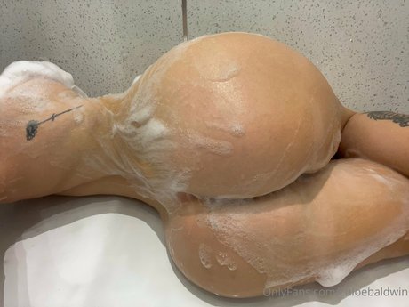 Chloe Baldwin photo 52