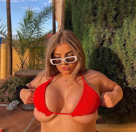 Chloe C photo 66