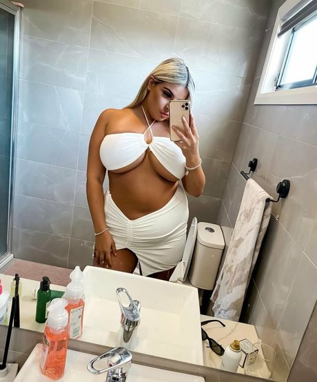 Chloe C photo 86