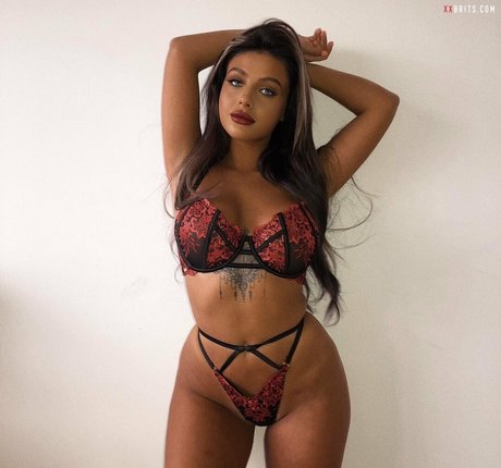 Chloe Elizabeth photo 120