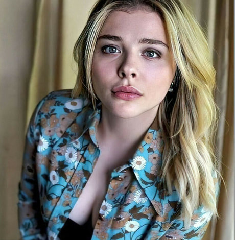 Chloe Grace Moretz photo 131