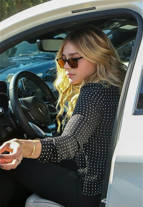 Chloe Grace Moretz photo 240