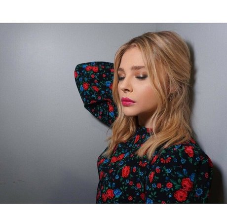 Chloe Grace Moretz photo 379