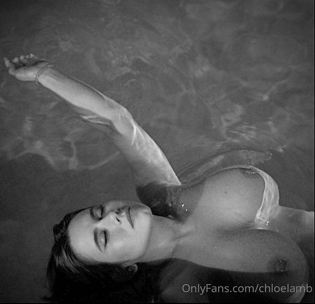 Chloe Lamb photo 207