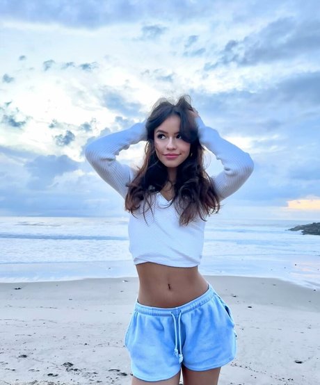 Chloe Marquez photo 7