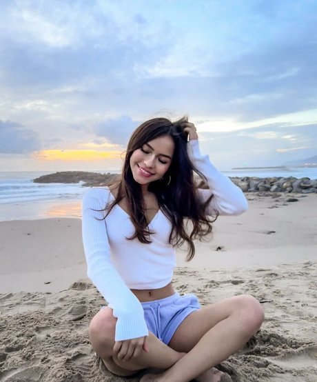 Chloe Marquez photo 9