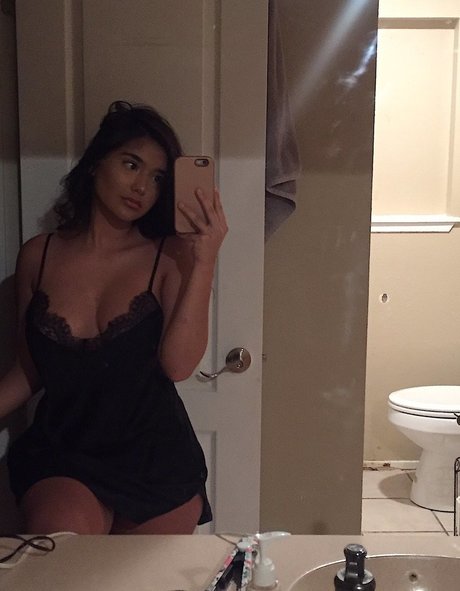 Chloe Medina photo 65