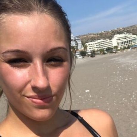 Chloe Smart photo 25