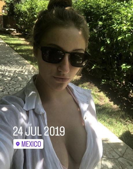Chloe Smart photo 66