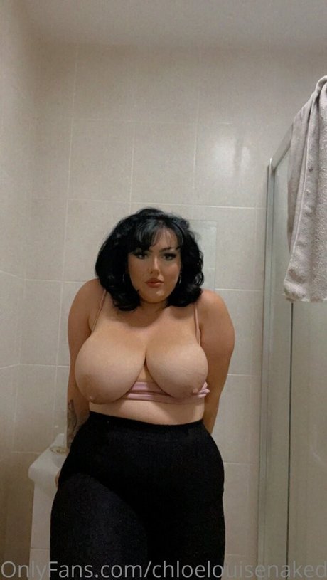 Chloe Louise photo 16