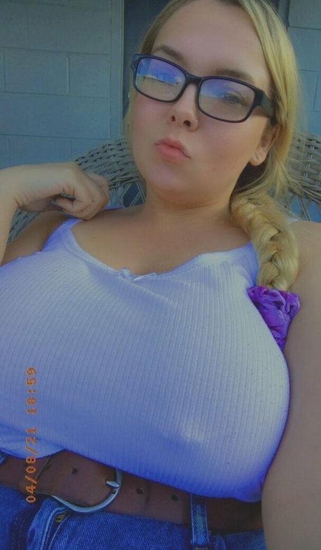 Chloenyxxx420 photo 17