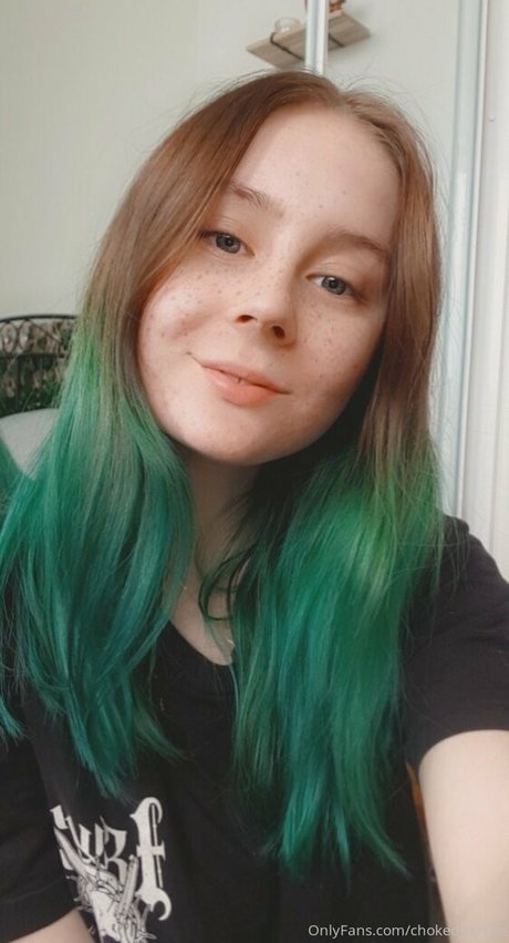 Chokedbarbie photo 35