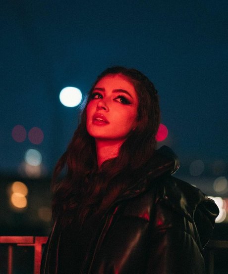 Chrissy Costanza photo 95
