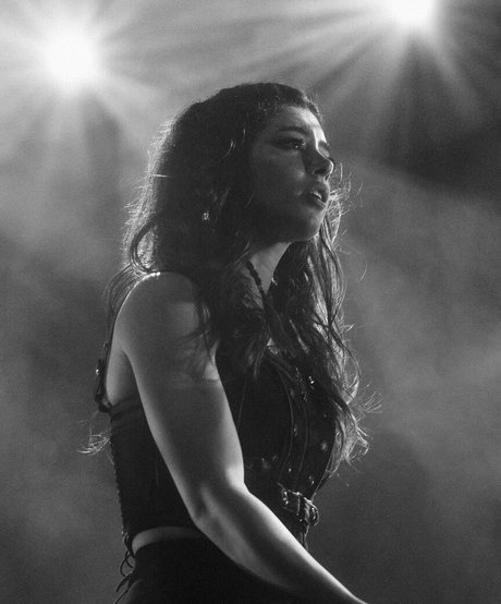 Chrissy Costanza photo 98