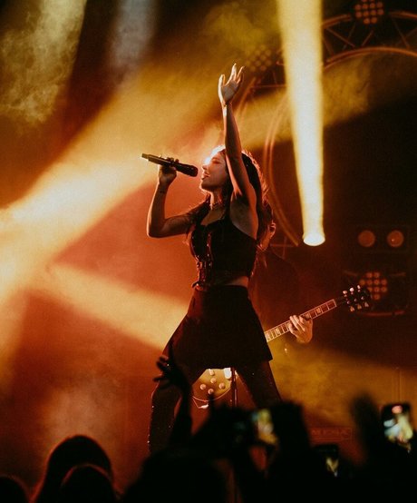 Chrissy Costanza photo 101
