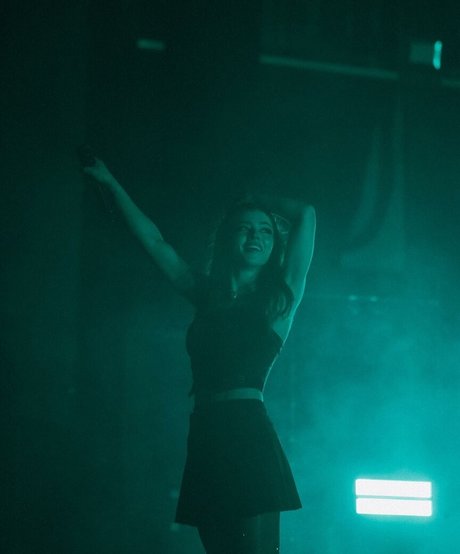 Chrissy Costanza photo 117