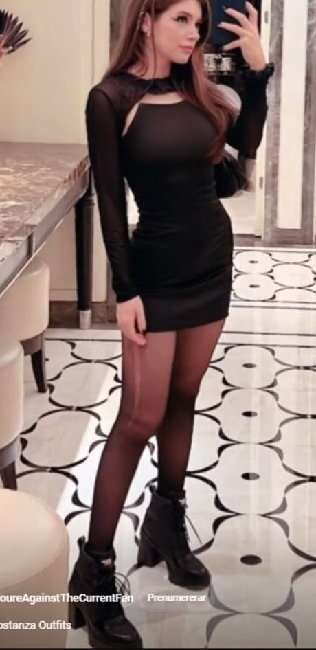 Chrissy Costanza photo 121