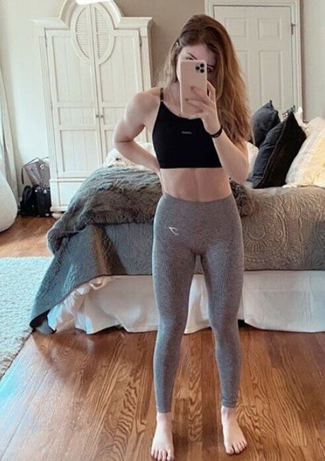 Chrissy Costanza photo 129