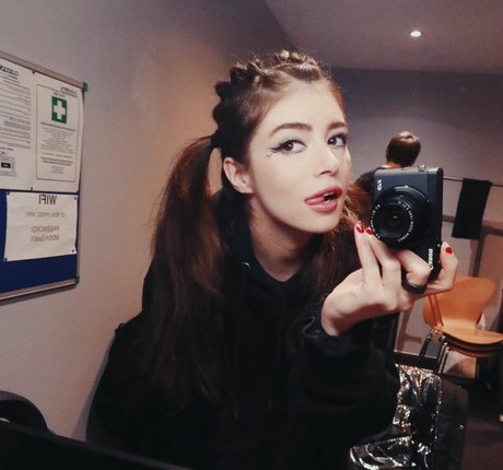 Chrissy Costanza photo 132