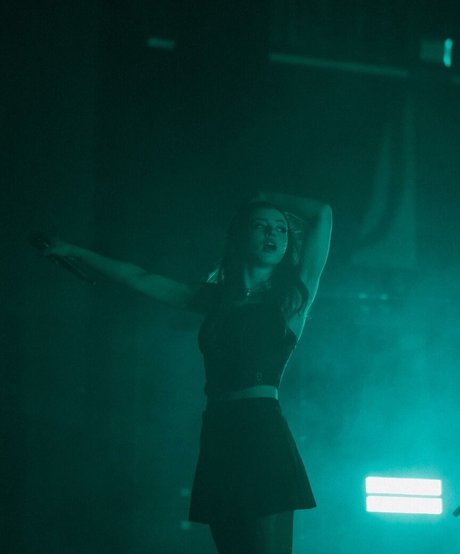 Chrissy Costanza photo 134