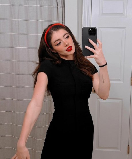 Chrissy Costanza photo 148