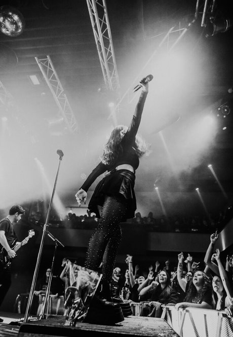 Chrissy Costanza photo 161