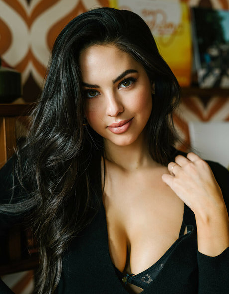 Christen Harper photo 314