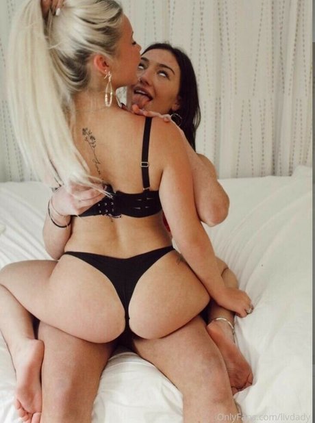 Christenwhitman photo 8