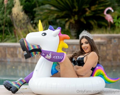 Christi Jaynes photo 41