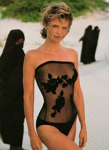 Christie Brinkley photo 18