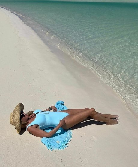 Christie Brinkley photo 79