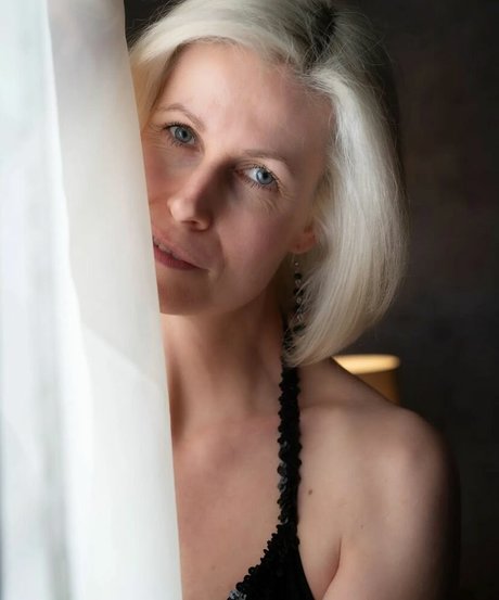 Christina.modelpage79 photo 7