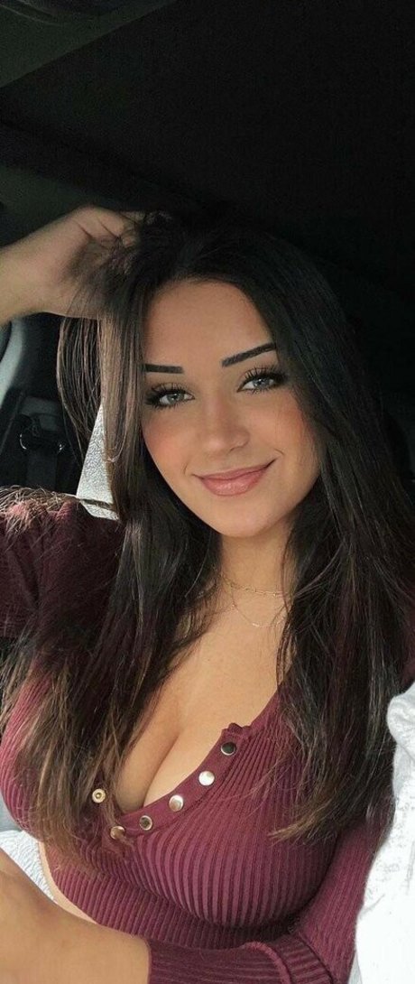 Christina Roki photo 1