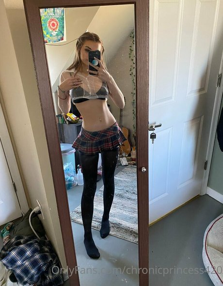Chronicprincess420 photo 23