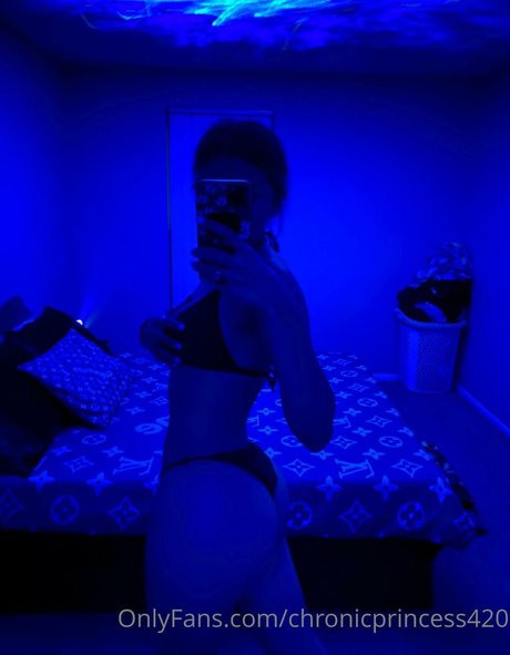 Chronicprincess420 photo 38