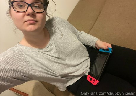 Chubbynixiesin photo 68
