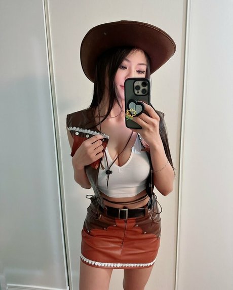 Cindy Phan photo 104