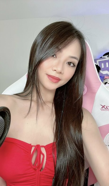 Cindy Phan photo 123