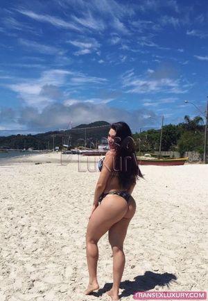 Cinthia Rios photo 8