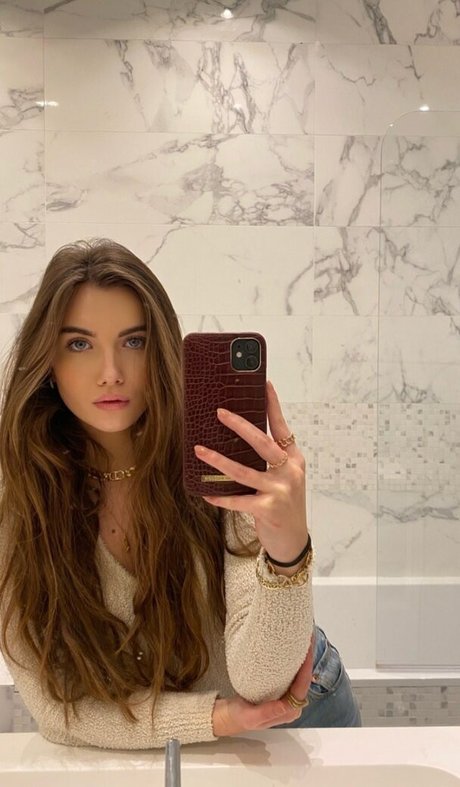 Claire Molin photo 17