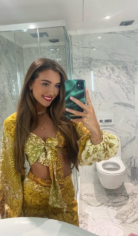 Claire Molin photo 153